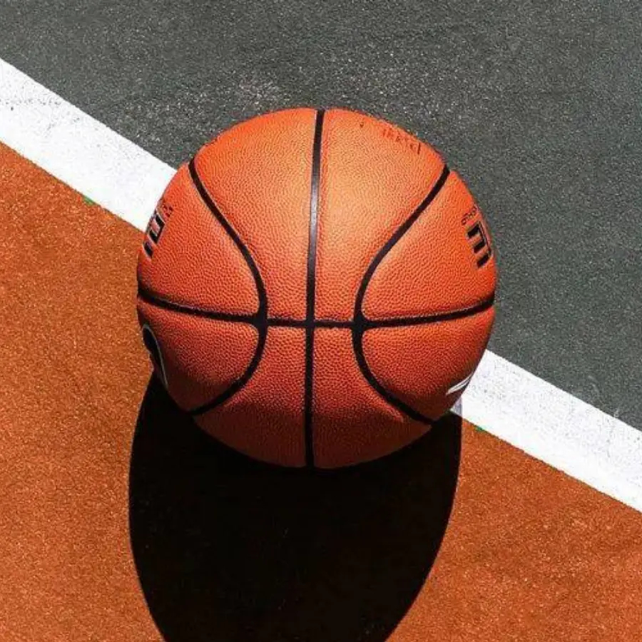 英超转会窗口：曼城瞄准曼联中场，切尔西锁定西甲边锋和意甲中场